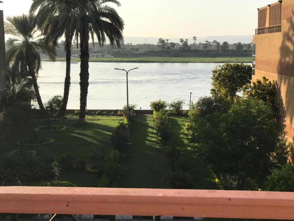 Jazirat al Awwamiyah East Luxor Apartments With Nile Views מראה חיצוני תמונה